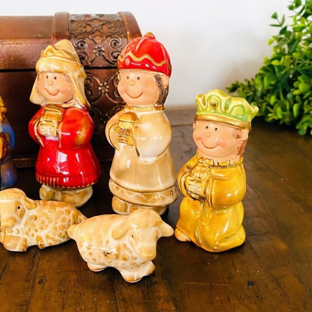 2004 Enesco Nativity Scene Set of 12 w/ Wooden Storage Box – Vintage Ceramic Fig - Picture 5 of 8